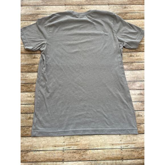 Disney Fairest of them All Bella Canvas Taupe TShirt Medium - Picture 4 of 4